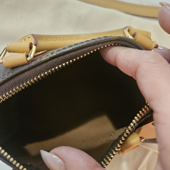Louis Vuitton Speedy Nano - Picture 12 of 16